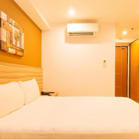 Guijo Suites Makati Makati City Exterior photo