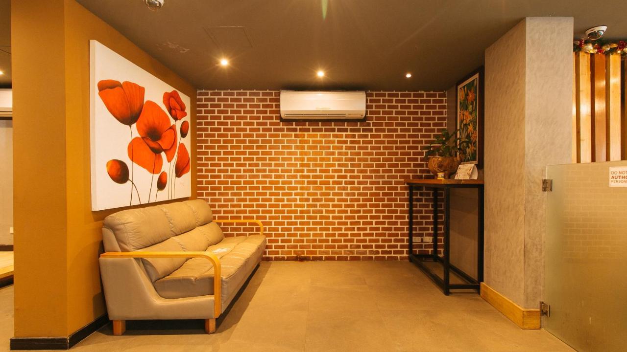 Guijo Suites Makati Makati City Exterior photo