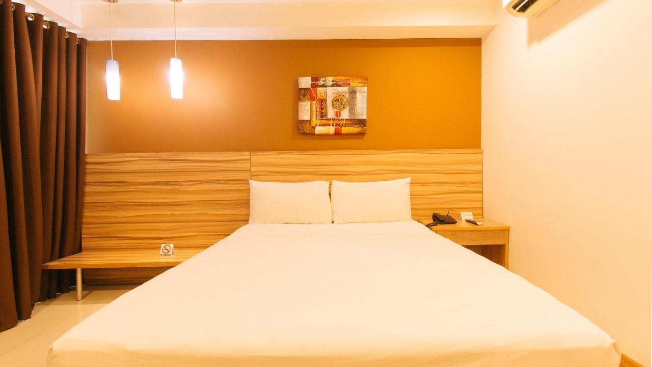 Guijo Suites Makati Makati City Exterior photo