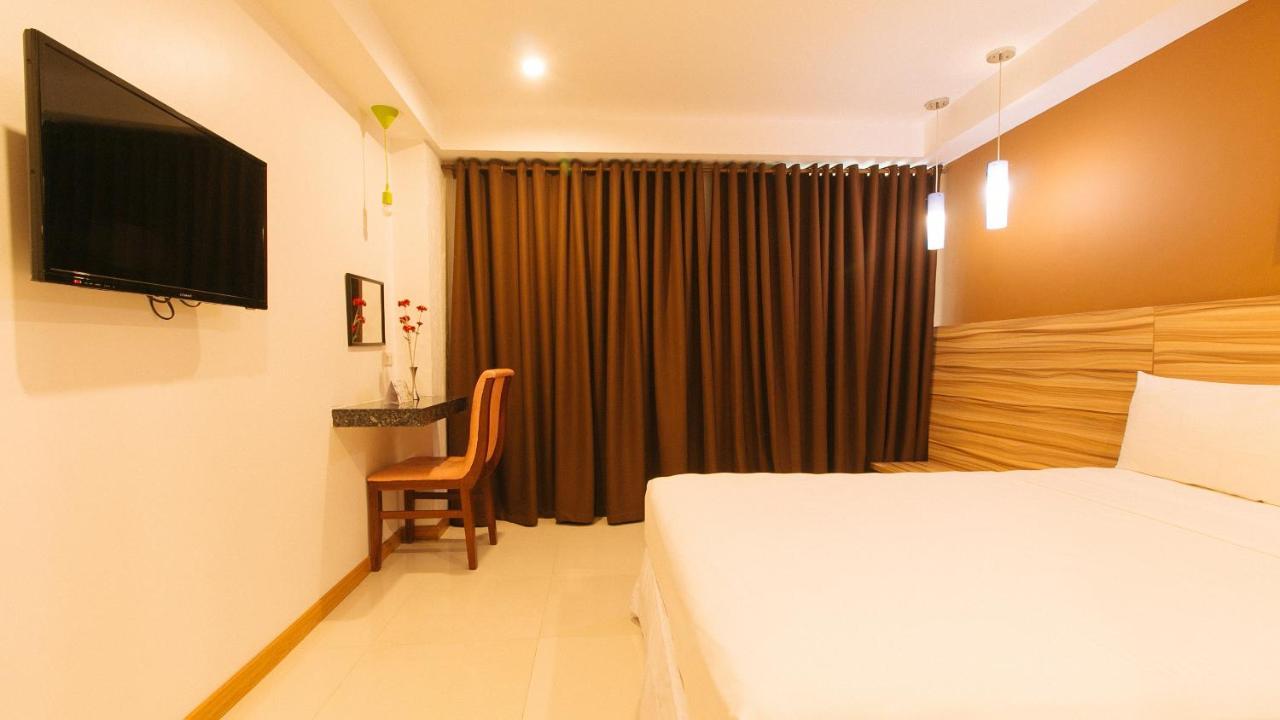 Guijo Suites Makati Makati City Exterior photo