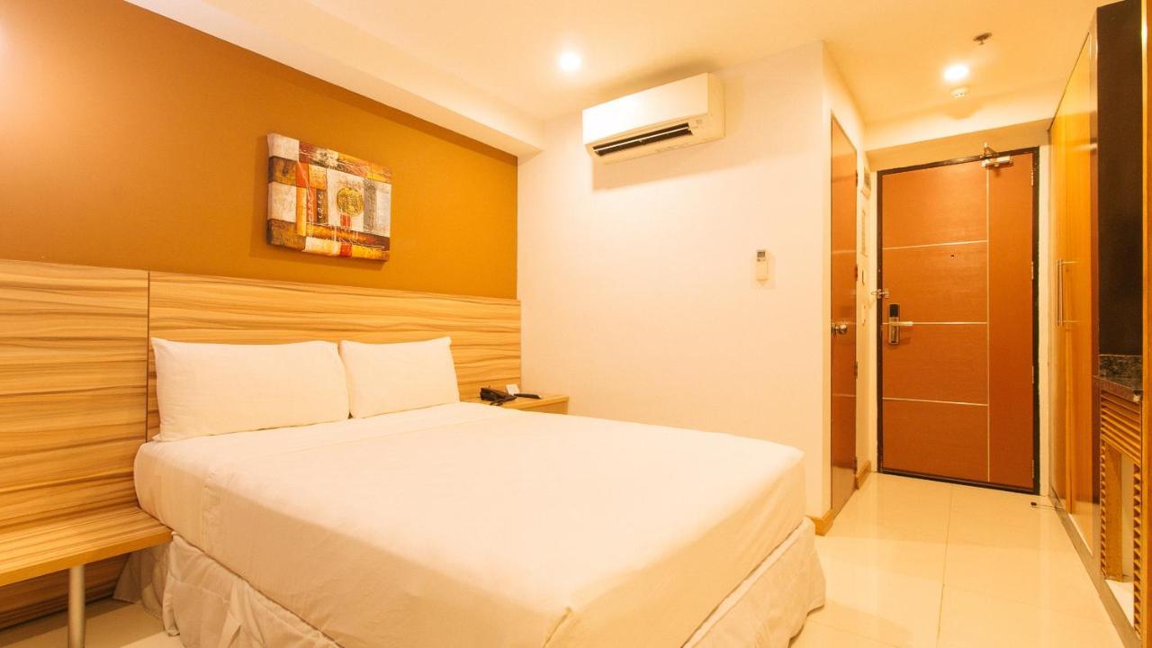 Guijo Suites Makati Makati City Exterior photo