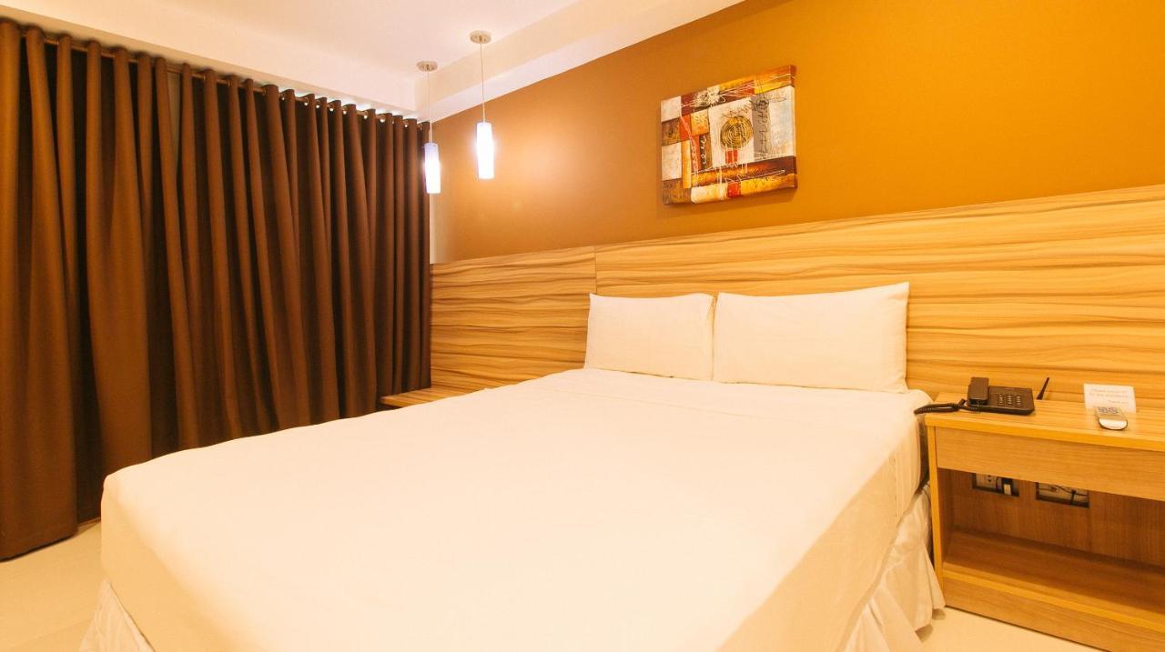 Guijo Suites Makati Makati City Exterior photo