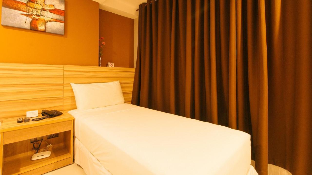 Guijo Suites Makati Makati City Exterior photo
