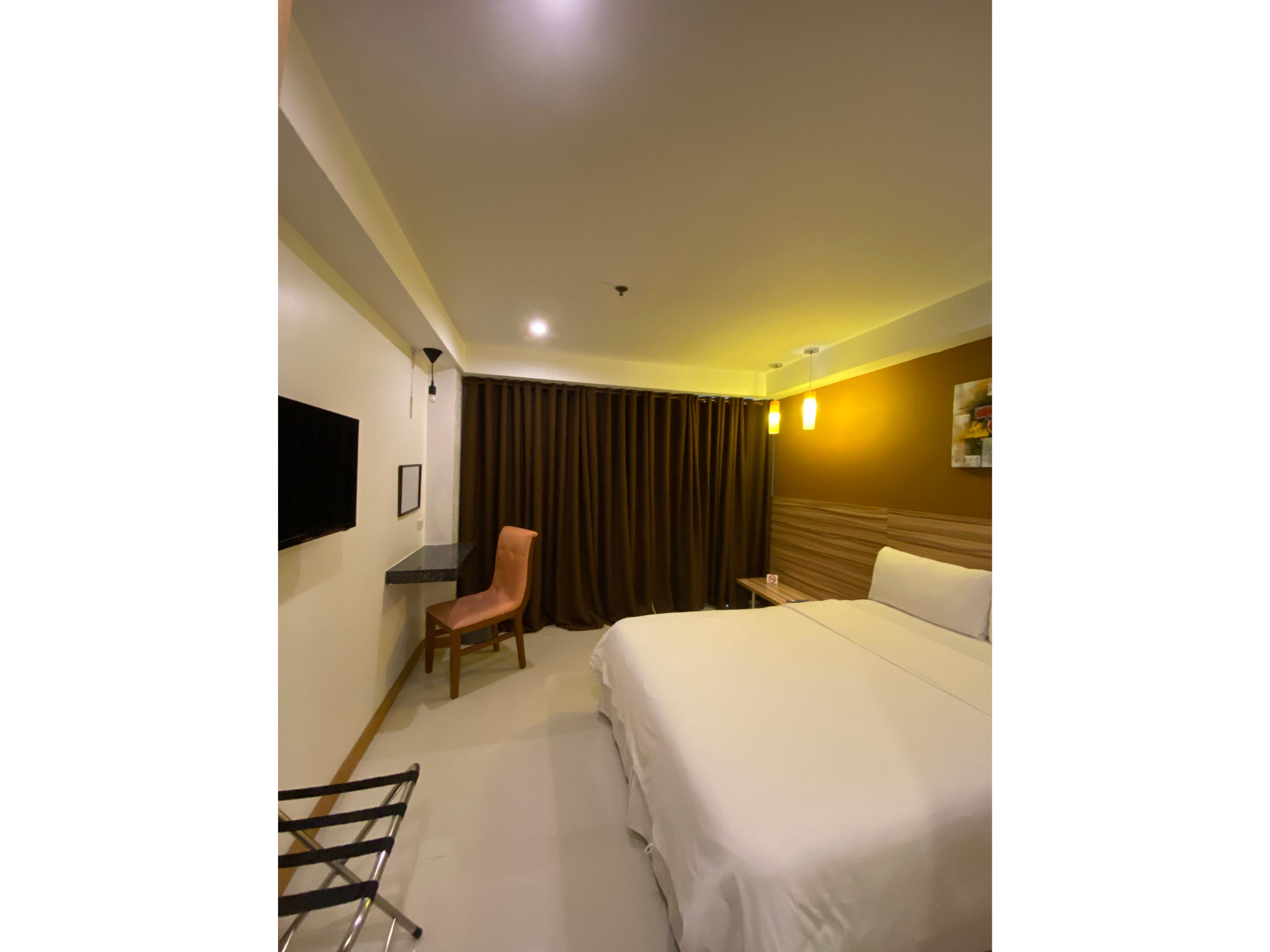 Guijo Suites Makati Makati City Exterior photo
