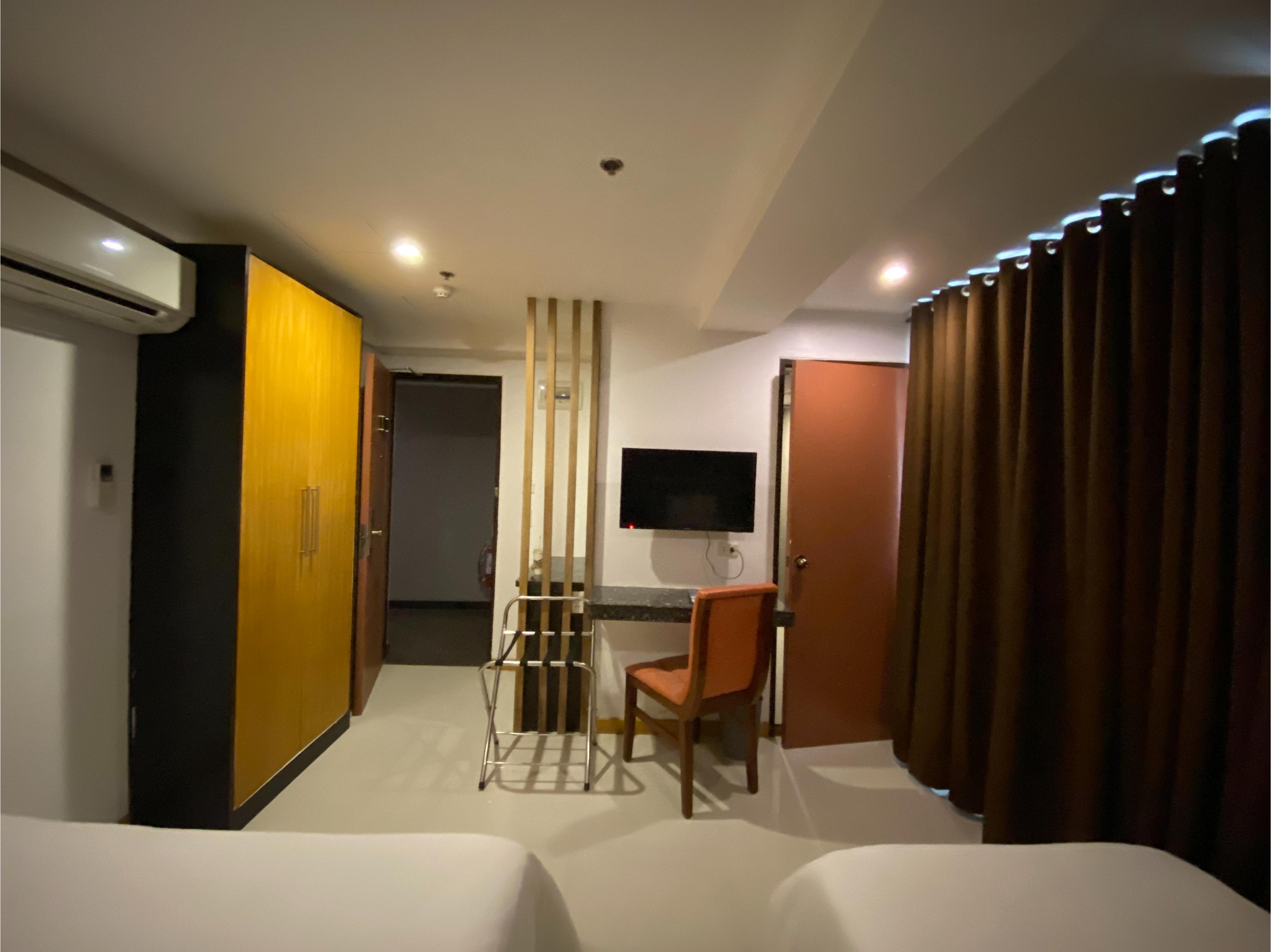 Guijo Suites Makati Makati City Exterior photo